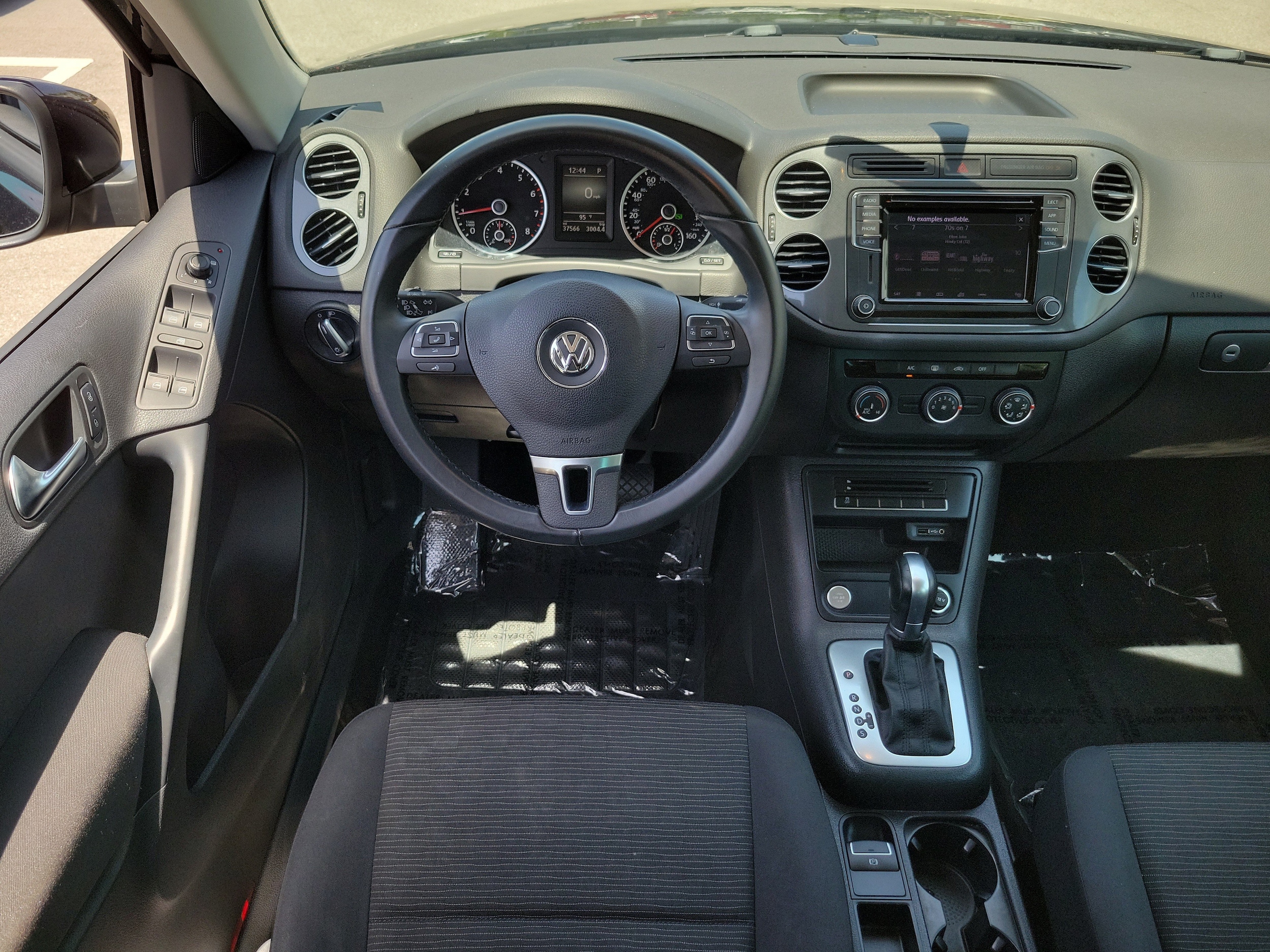 2018 Volkswagen Tiguan Limited Base - Photo 13