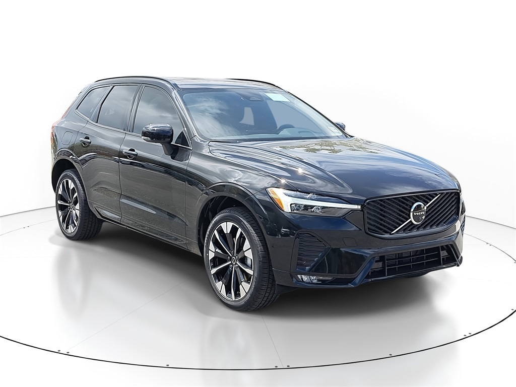 2026 Volvo XC60 Plus's photo