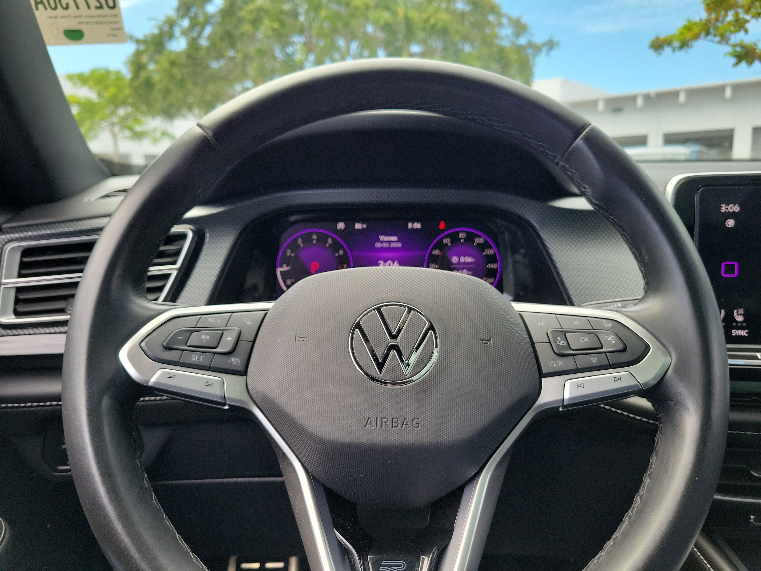 2024 Volkswagen Atlas Cross Sport SEL R-LINE - Photo 25