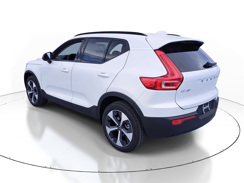 New 2026 Volvo XC40 B5 Plus SUV