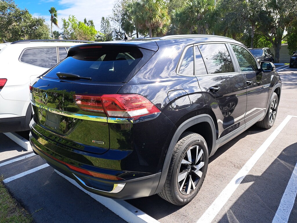 Used 2022 Volkswagen Atlas Cross Sport 2.0T SE SUV