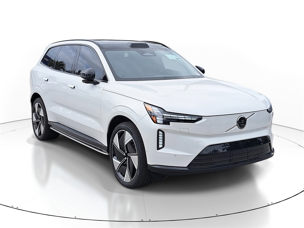 2025 Volvo EX90 Plus's photo