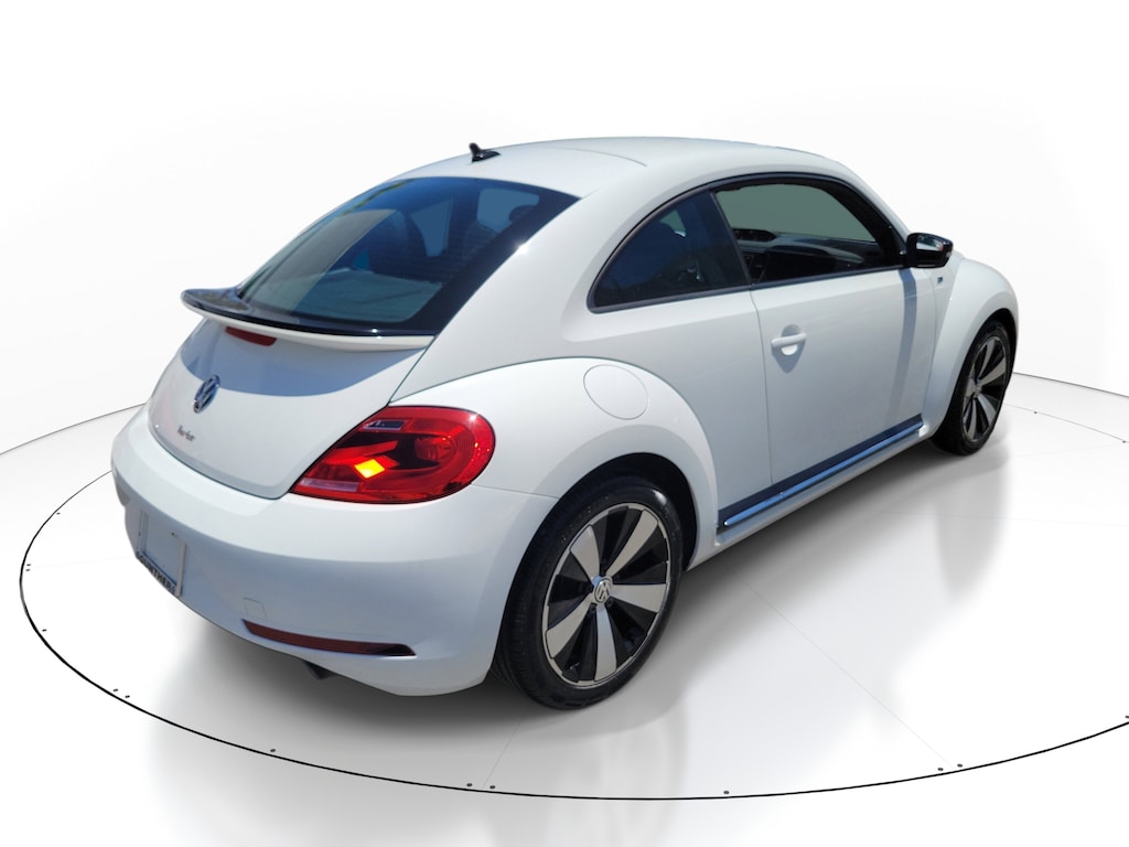 Used 2014 Volkswagen Beetle 2.0T R-Line w/Sunroof/Sound/PZEV Hatchback