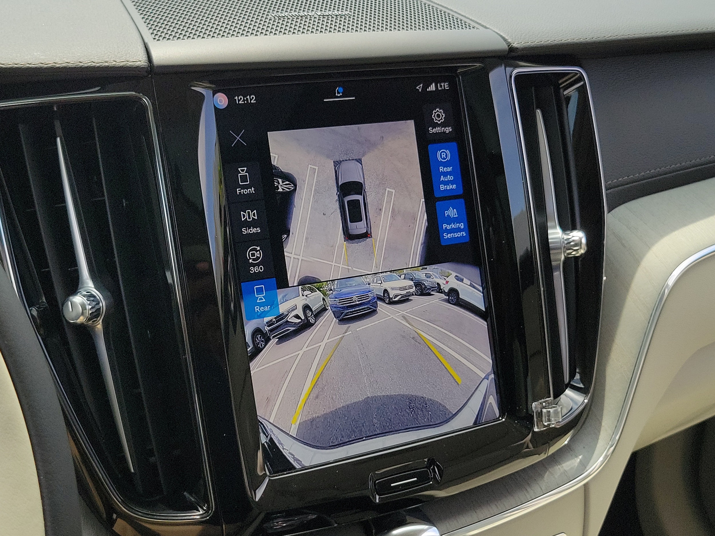 2024 Volvo XC60 Ultimate - Photo 29