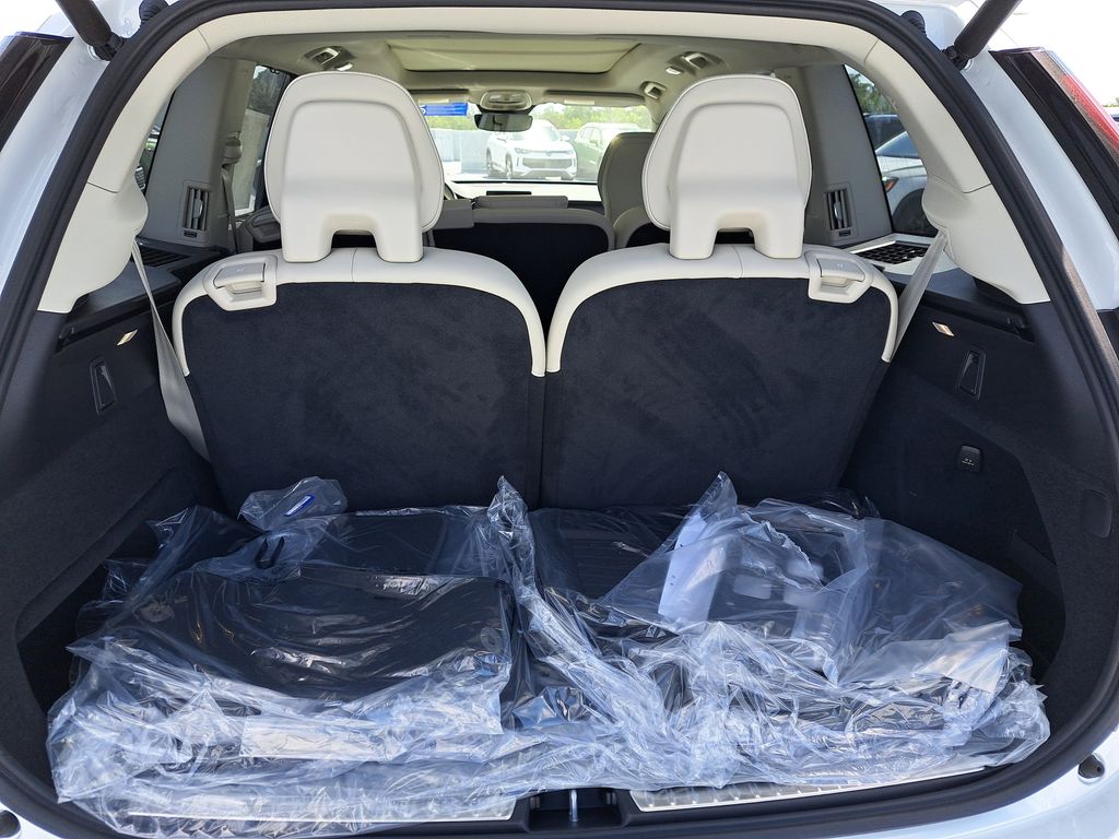 2026 Volvo XC90 Ultra - Photo 7