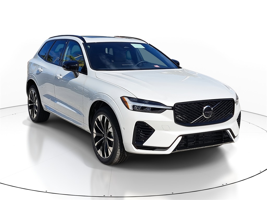 2026 Volvo XC60 Plus's photo
