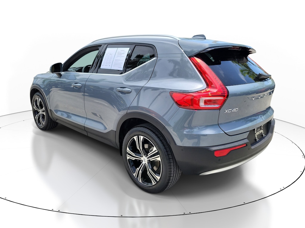 Used 2022 Volvo XC40 T4 FWD Inscription SUV