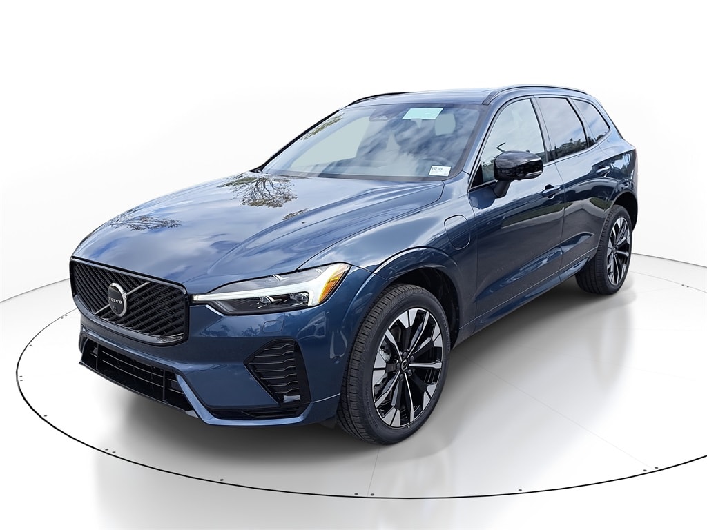 New 2026 Volvo XC60 plug-in hybrid T8 Plus SUV
