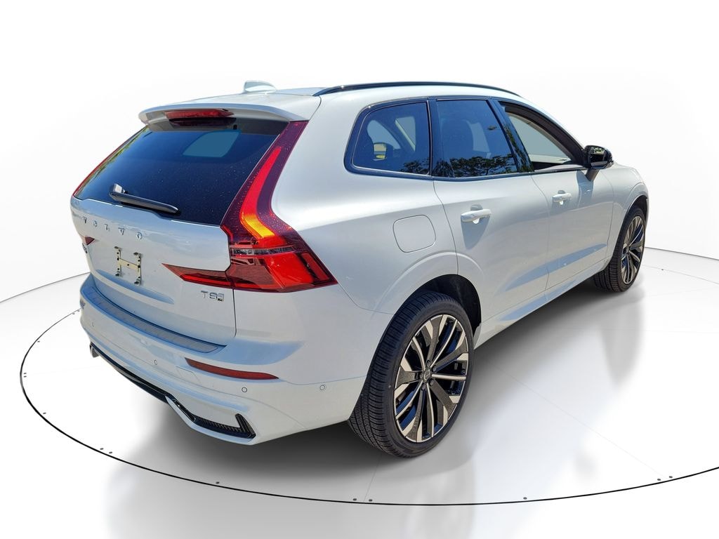 New 2026 Volvo XC60 plug-in hybrid T8 Ultra SUV