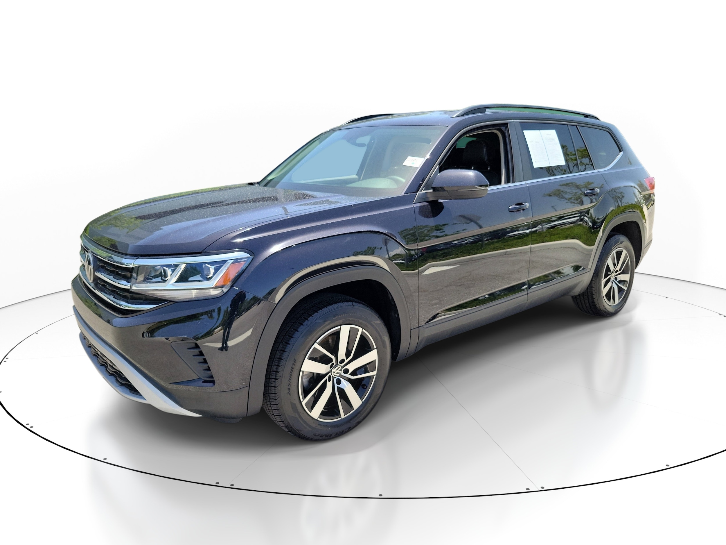 2022 Volkswagen Atlas SE - Photo 2