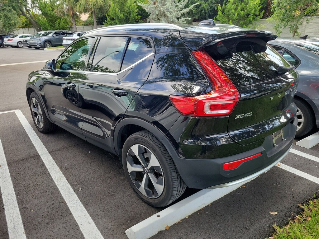 Used 2023 Volvo XC40 B5 AWD Plus Bright SUV