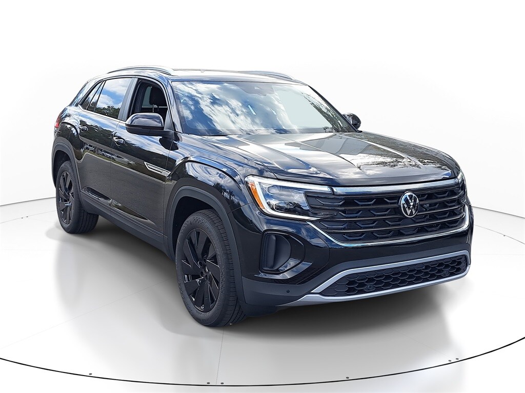 New 2026 Volkswagen Atlas Cross Sport 2.0T SE w/Technology SUV