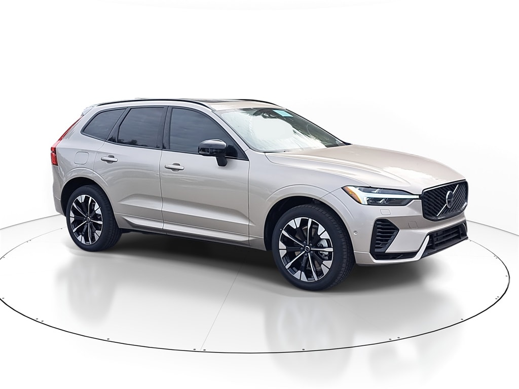 2026 Volvo XC60 Plus's photo