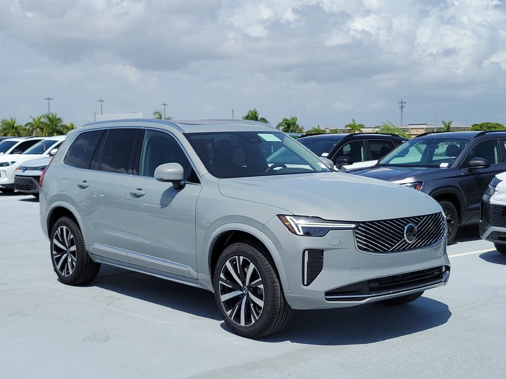 2027 Volvo XC90 B5 Core AWD SUV