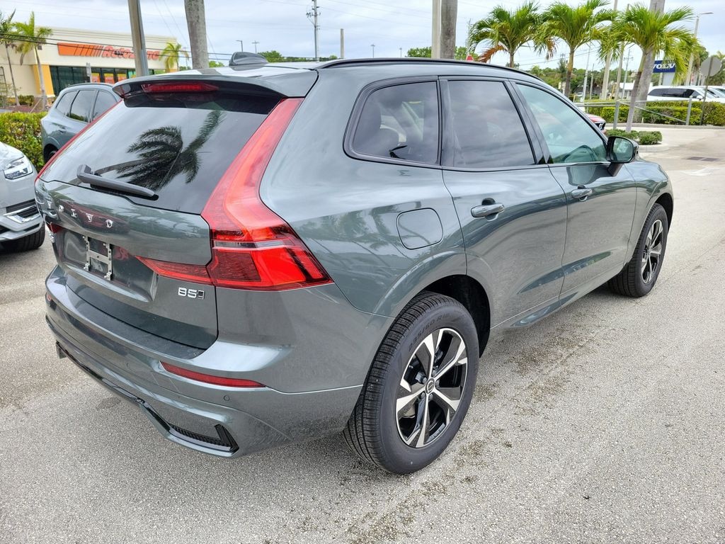 New 2026 Volvo XC60 B5 Core SUV