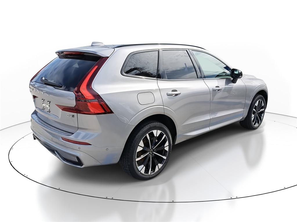 New 2026 Volvo XC60 B5 Plus SUV