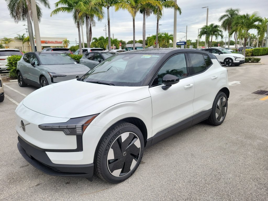New 2026 Volvo EX30 Twin Motor Plus SUV