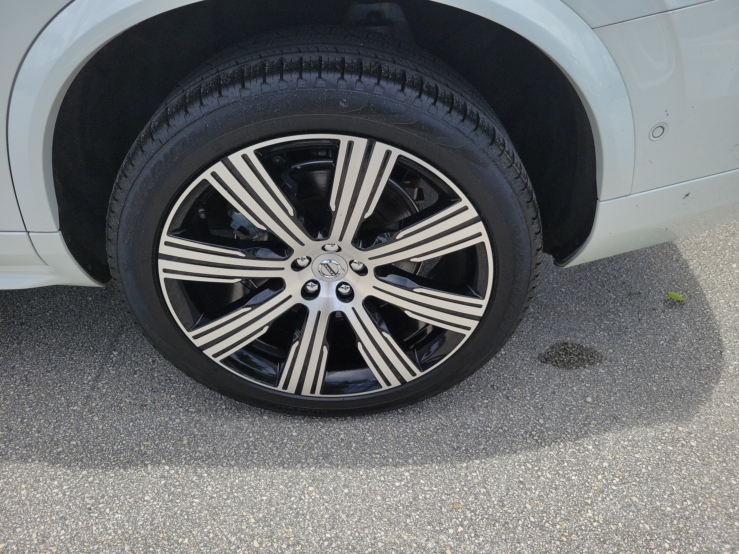 2025 Volvo XC90 Ultra - Photo 9