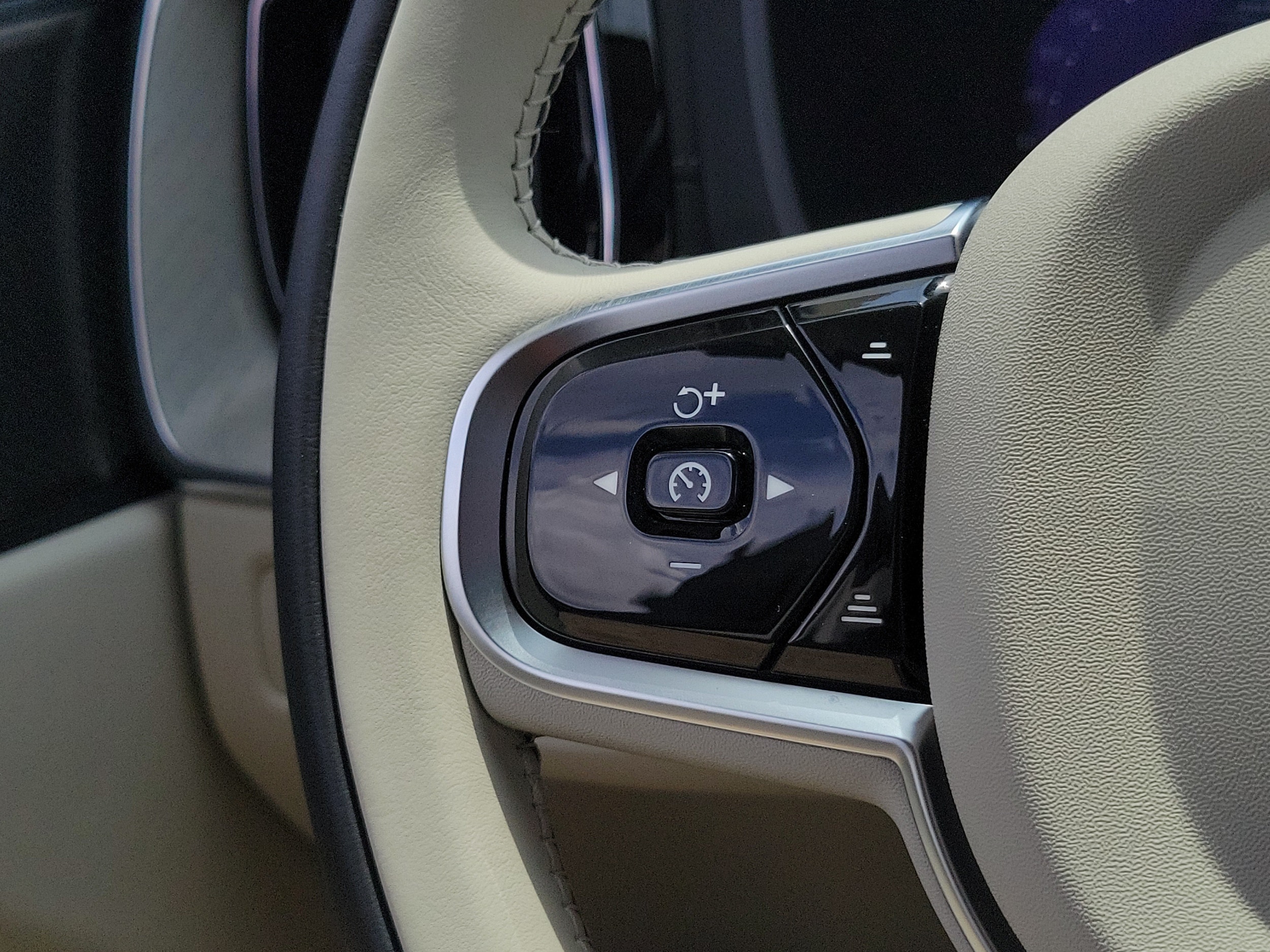 2024 Volvo XC60 Ultimate - Photo 24