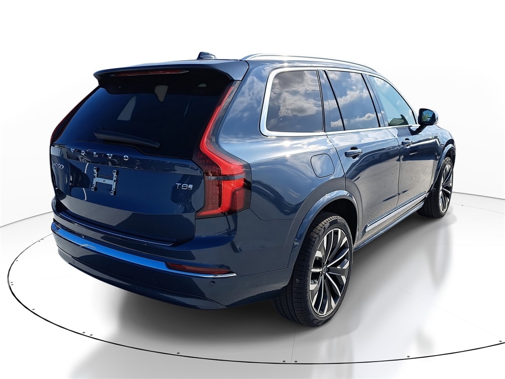 New 2026 Volvo XC90 plug-in hybrid T8 Core SUV