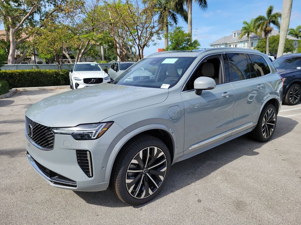 New 2026 Volvo XC90 plug-in hybrid T8 Plus 7-Seater SUV