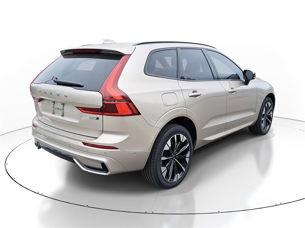 New 2026 Volvo XC60 B5 Plus SUV