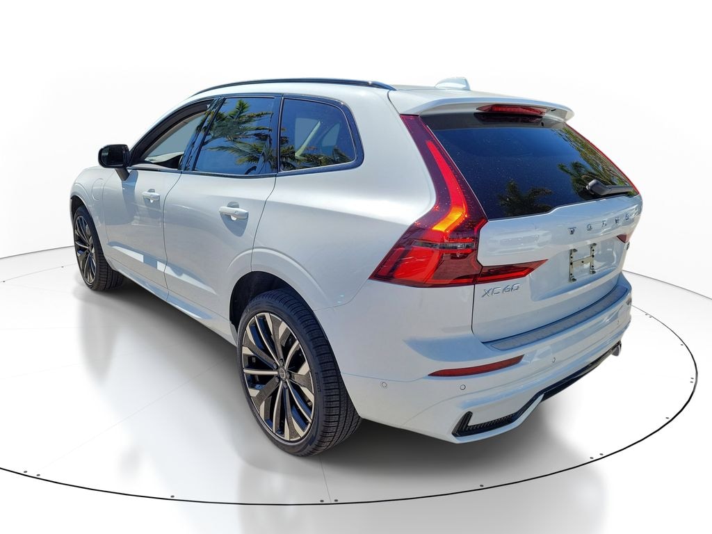 New 2026 Volvo XC60 plug-in hybrid T8 Ultra SUV