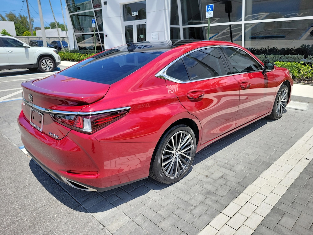 Used 2023 Lexus ES 350 Sedan