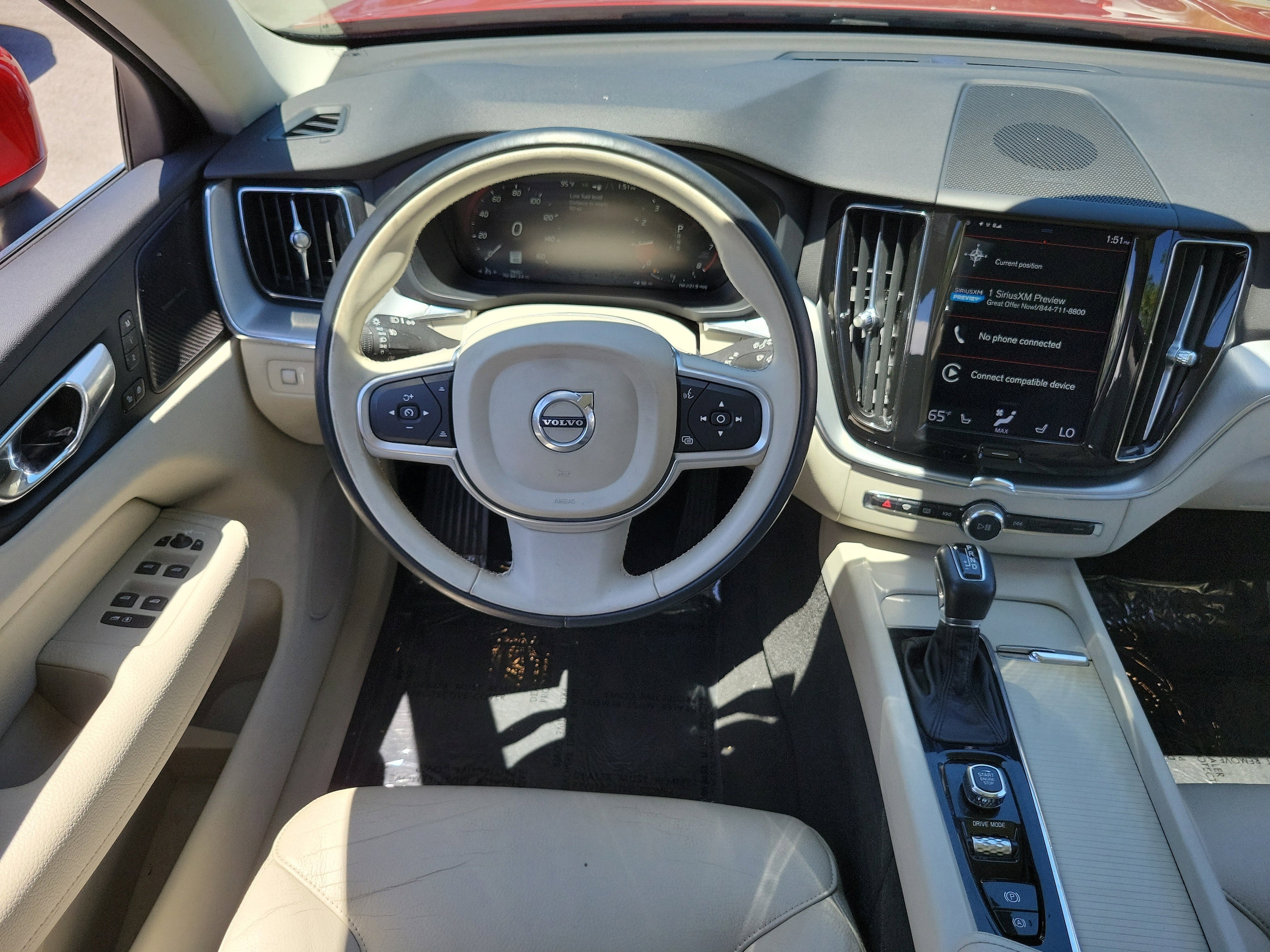 2019 Volvo XC60 Momentum - Photo 14
