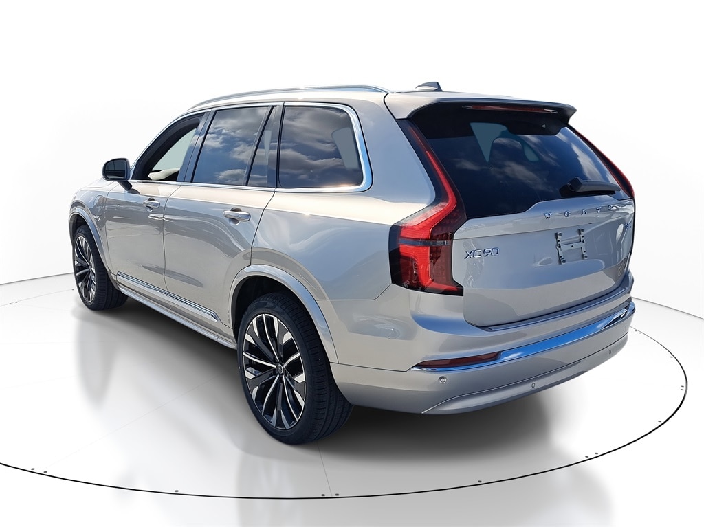 New 2026 Volvo XC90 plug-in hybrid T8 Core SUV