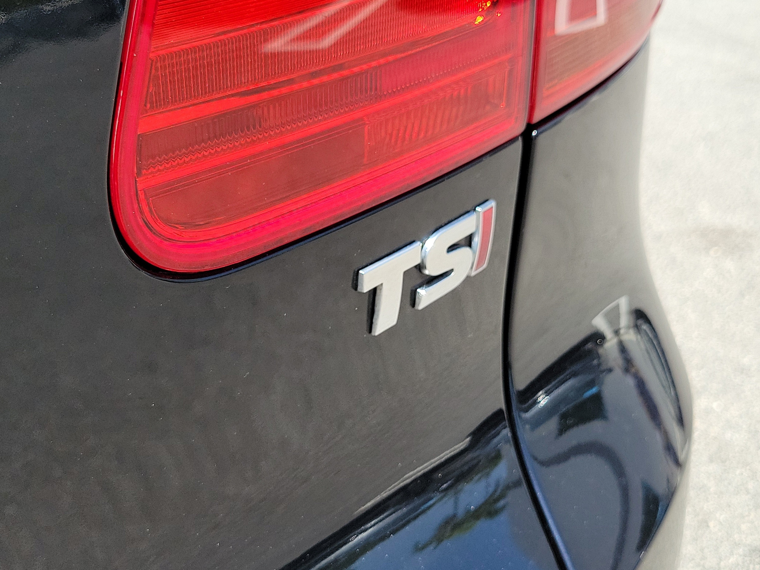 2018 Volkswagen Tiguan Limited Base - Photo 6