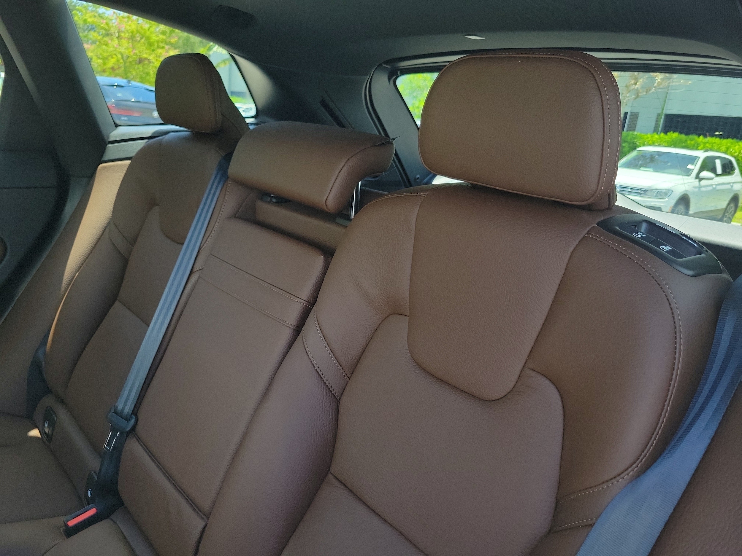 2021 Volvo XC60 Momentum - Photo 11
