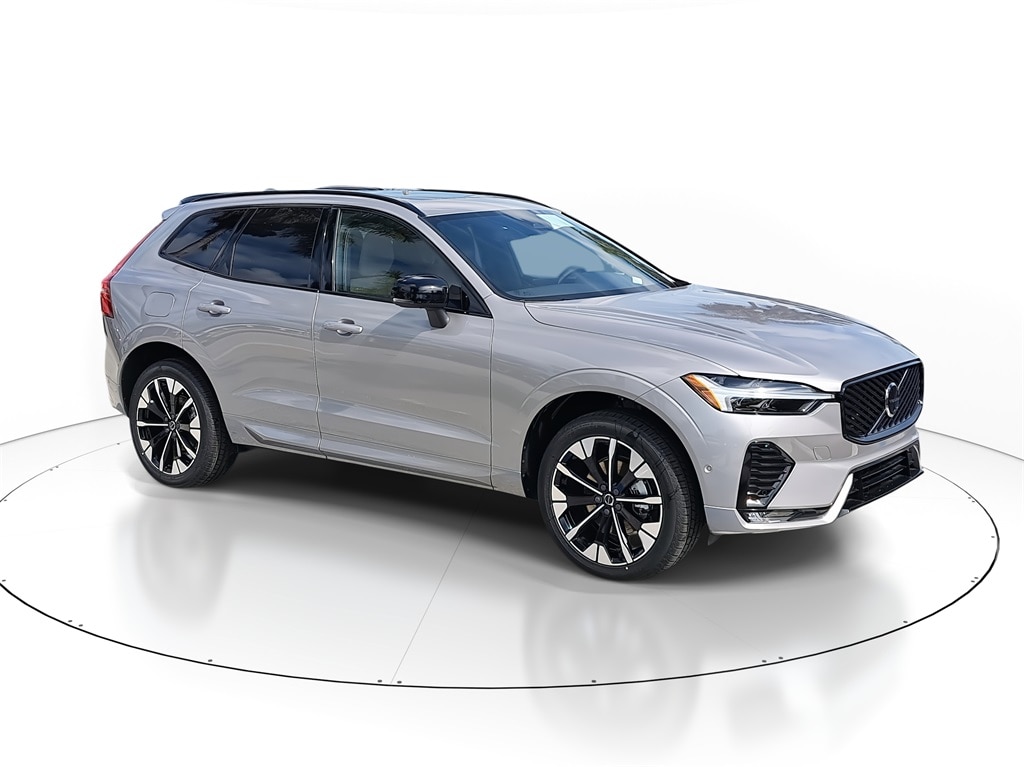 2026 Volvo XC60 Plus's photo