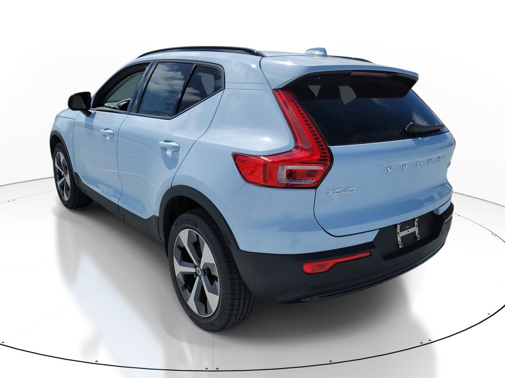 New 2026 Volvo XC40 B5 Plus SUV