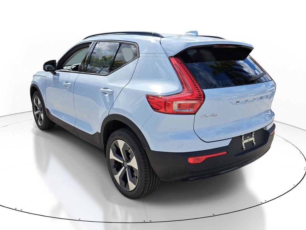 New 2026 Volvo XC40 B5 Plus SUV