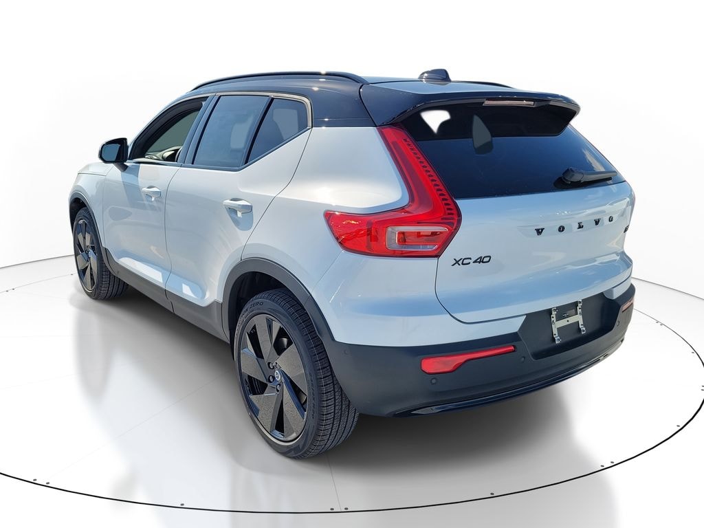 New 2026 Volvo XC40 B5 Ultra Black Edition SUV
