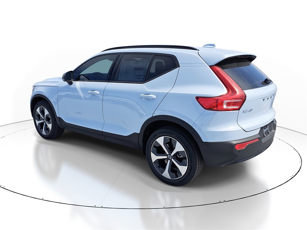 New 2026 Volvo XC40 B5 Plus SUV