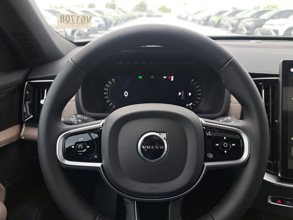 2026 Volvo XC90 Plus - Photo 24