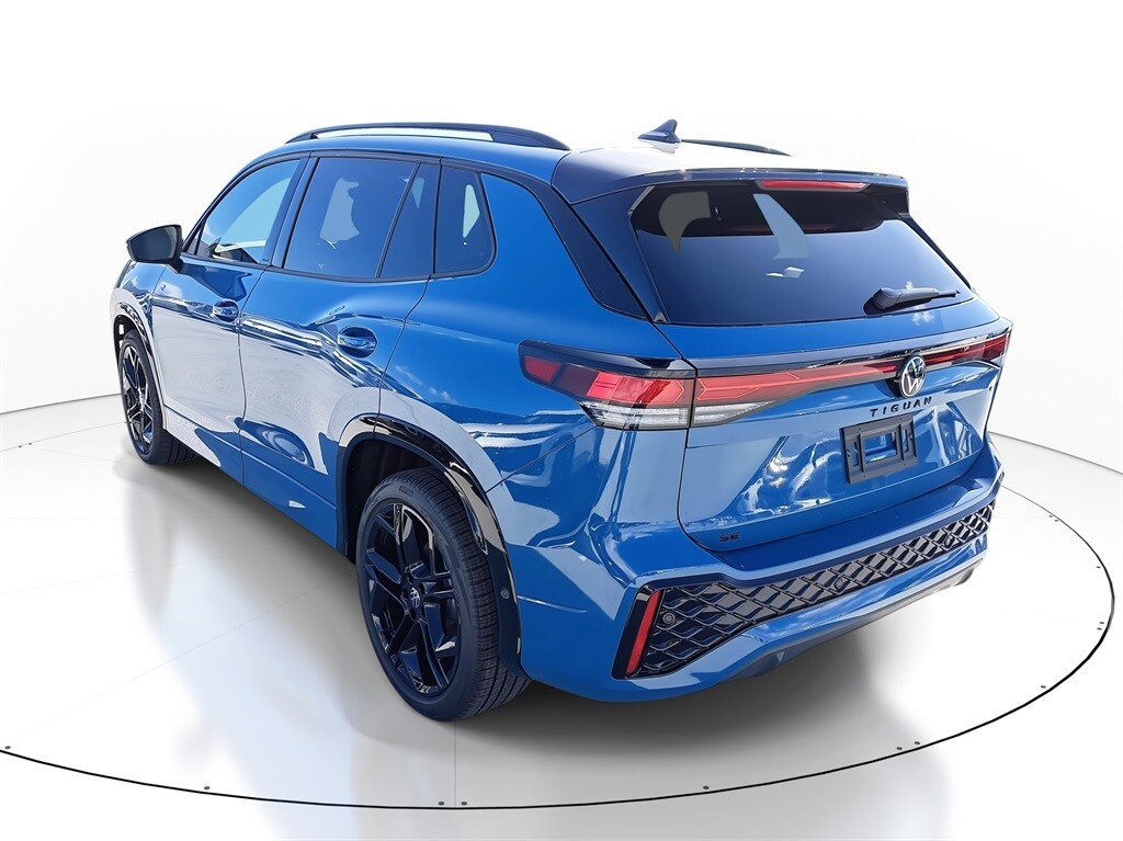 New 2026 Volkswagen Tiguan 2.0T SE SUV