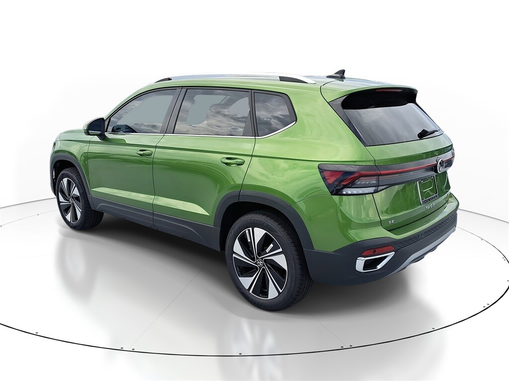 New 2025 Volkswagen Taos 1.5T SE SUV