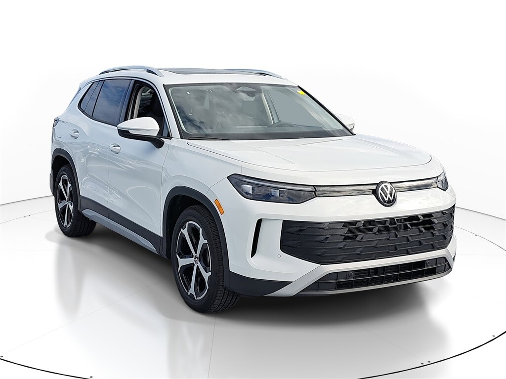 New 2026 Volkswagen Tiguan 2.0T SE SUV