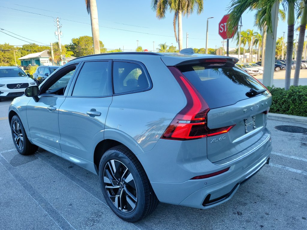 New 2027 Volvo XC60 B5 Core SUV