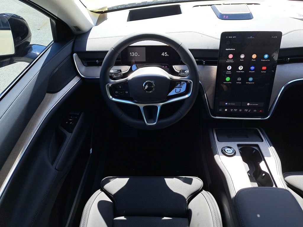 2025 Volvo EX90 Plus - Photo 15