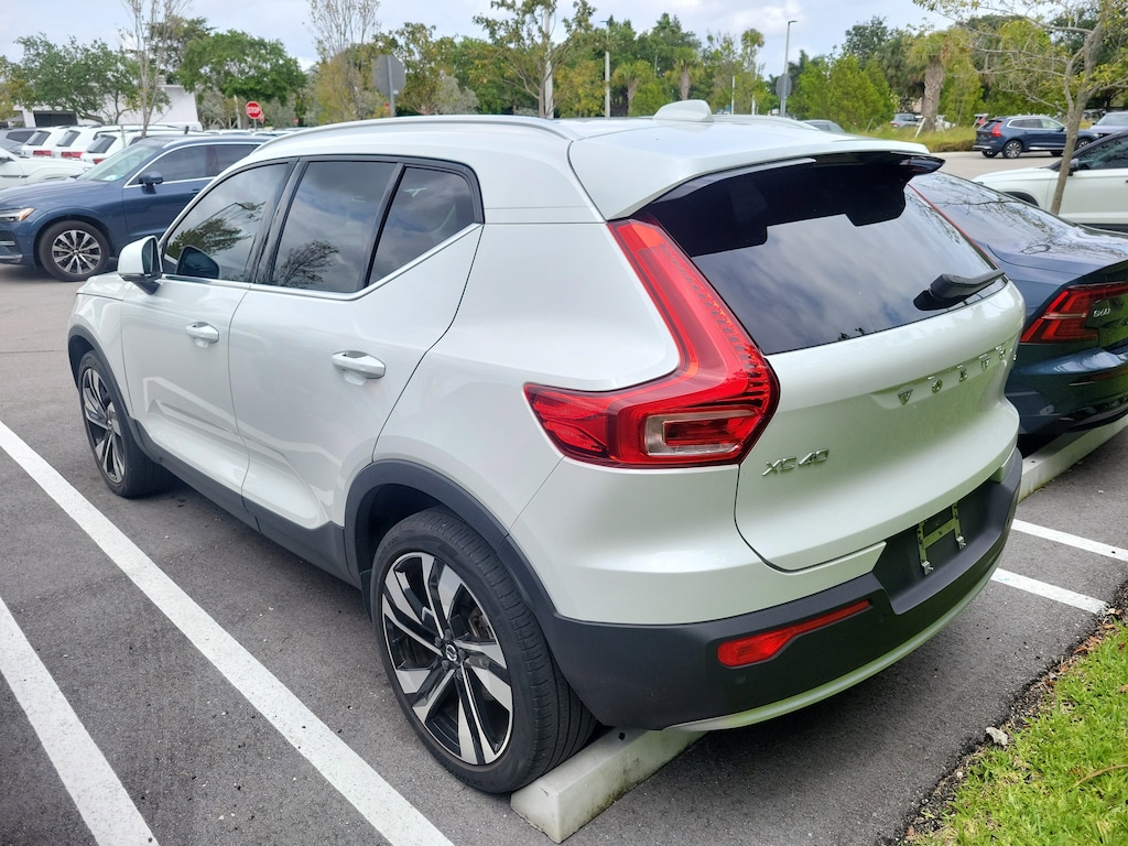 Used 2023 Volvo XC40 B5 AWD Plus Bright SUV