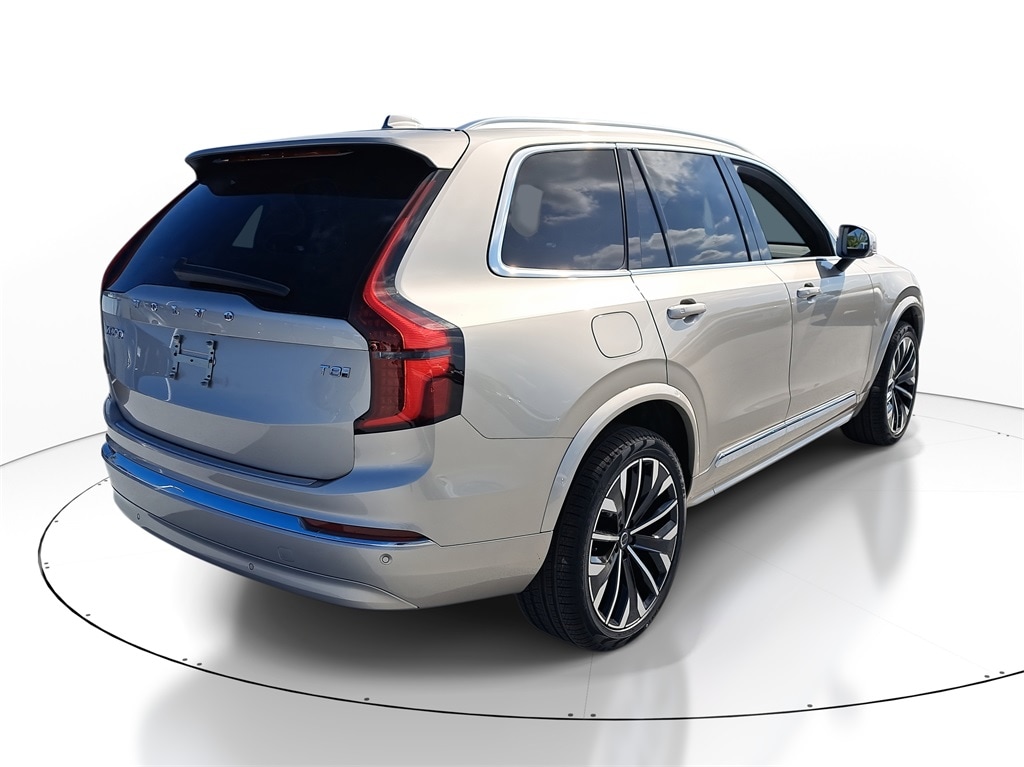 New 2026 Volvo XC90 plug-in hybrid T8 Core SUV