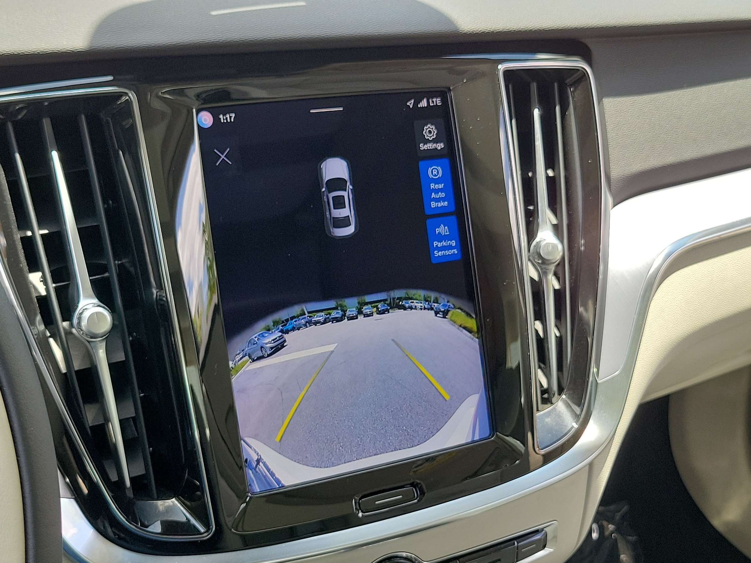 2024 Volvo S60 Core - Photo 28