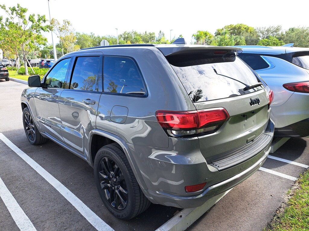 Used 2020 Jeep Grand Cherokee Altitude SUV