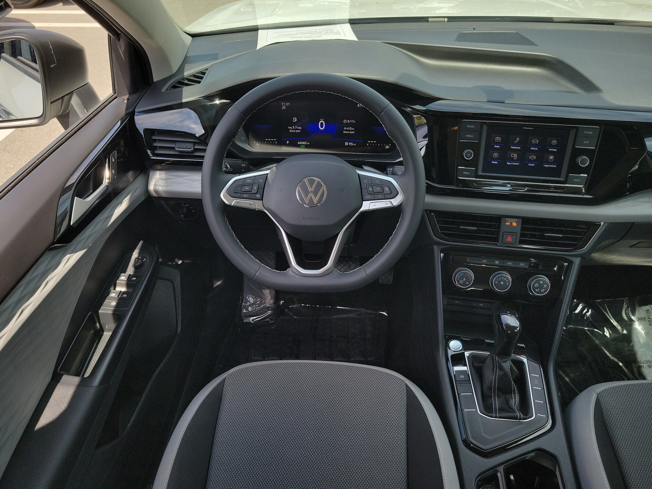 2023 Volkswagen Taos S - Photo 13