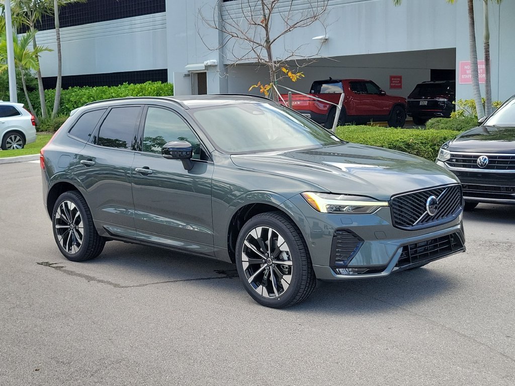 2027 Volvo XC60 B5 Plus AWD SUV