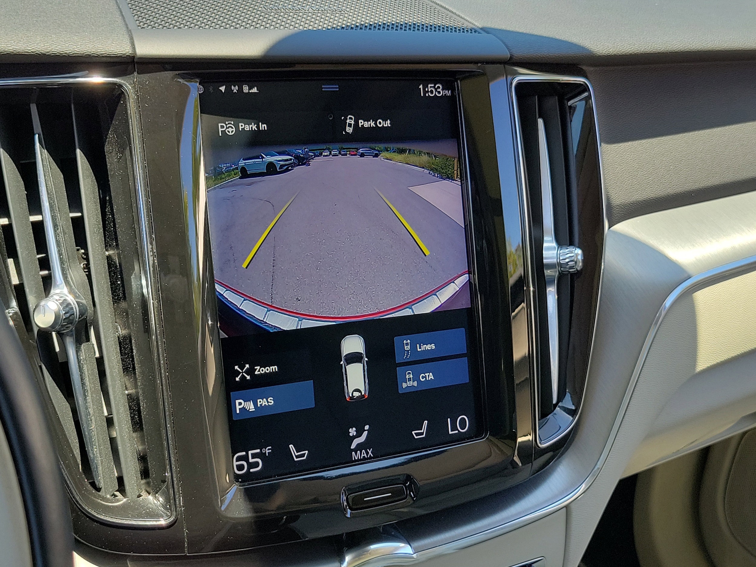 2019 Volvo XC60 Momentum - Photo 29